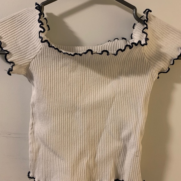 Zara White Ribbed Off Shoulder Top with Blue Trim - Picture 2 of 4